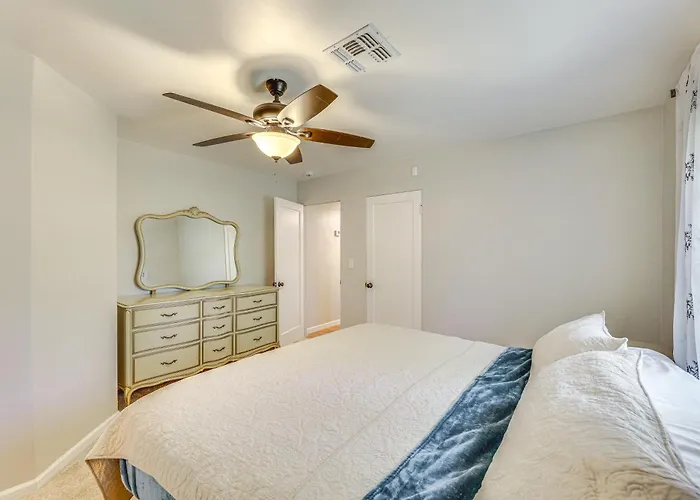 Historic District W/ Patio & Yard In Mesa! * Mesa
