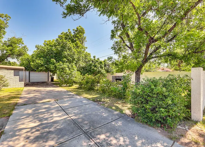 Historic District W/ Patio & Yard In Mesa! Mesa