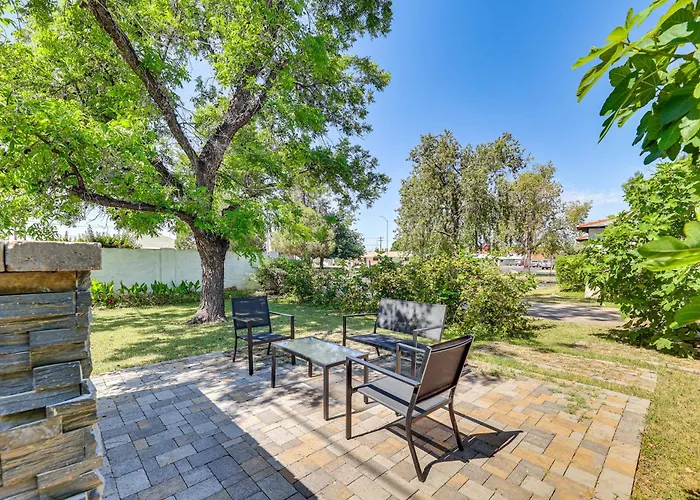 Holiday home Historic District W/ Patio & Yard In Mesa! *