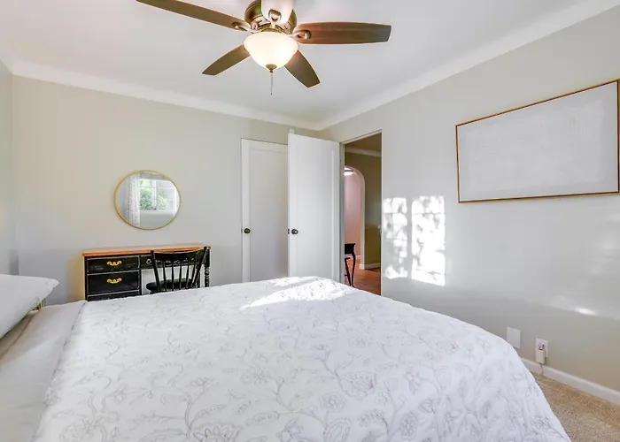 Holiday home Historic District W/ Patio & Yard In Mesa! *